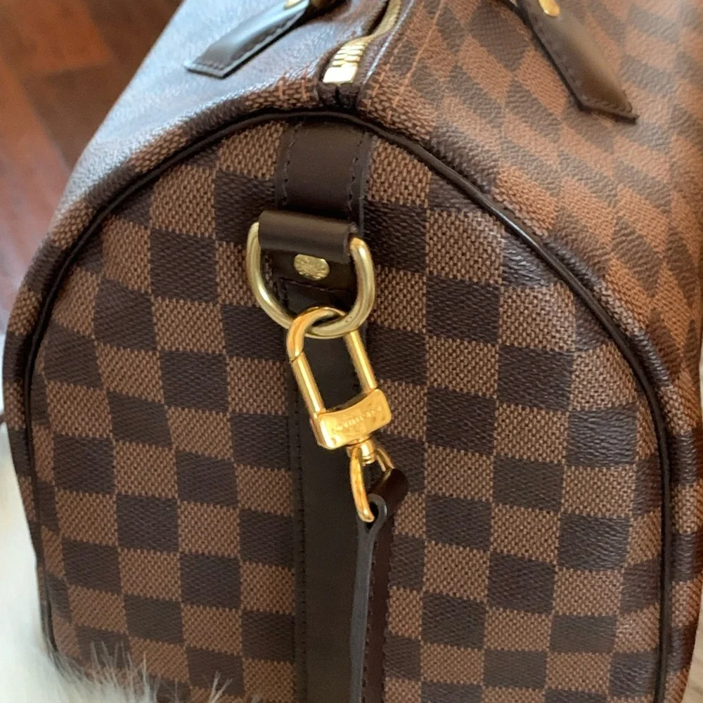 Louis Vuitton 𝐒𝐩𝐞𝐞𝐝𝐲 𝐁𝐚𝐧𝐝𝐨𝐮𝐥𝐢𝐞𝐫𝐞 30 Damier 𝐄𝐛𝐞𝐧𝐞